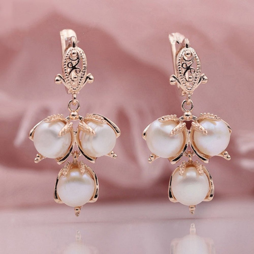 Ladies Flame Rose Gold Shell Pearl Earrings ZB1323718